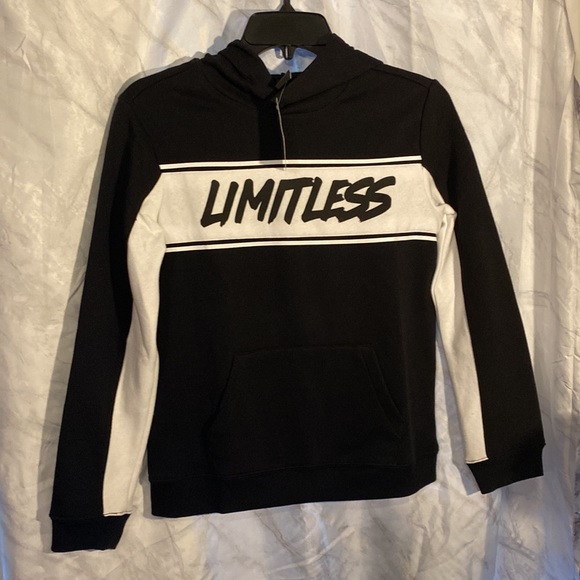 Ideology Big Boys Colorblocked Pullover Hoodie Noir Limitless Medium NWT - Picture 3 of 11